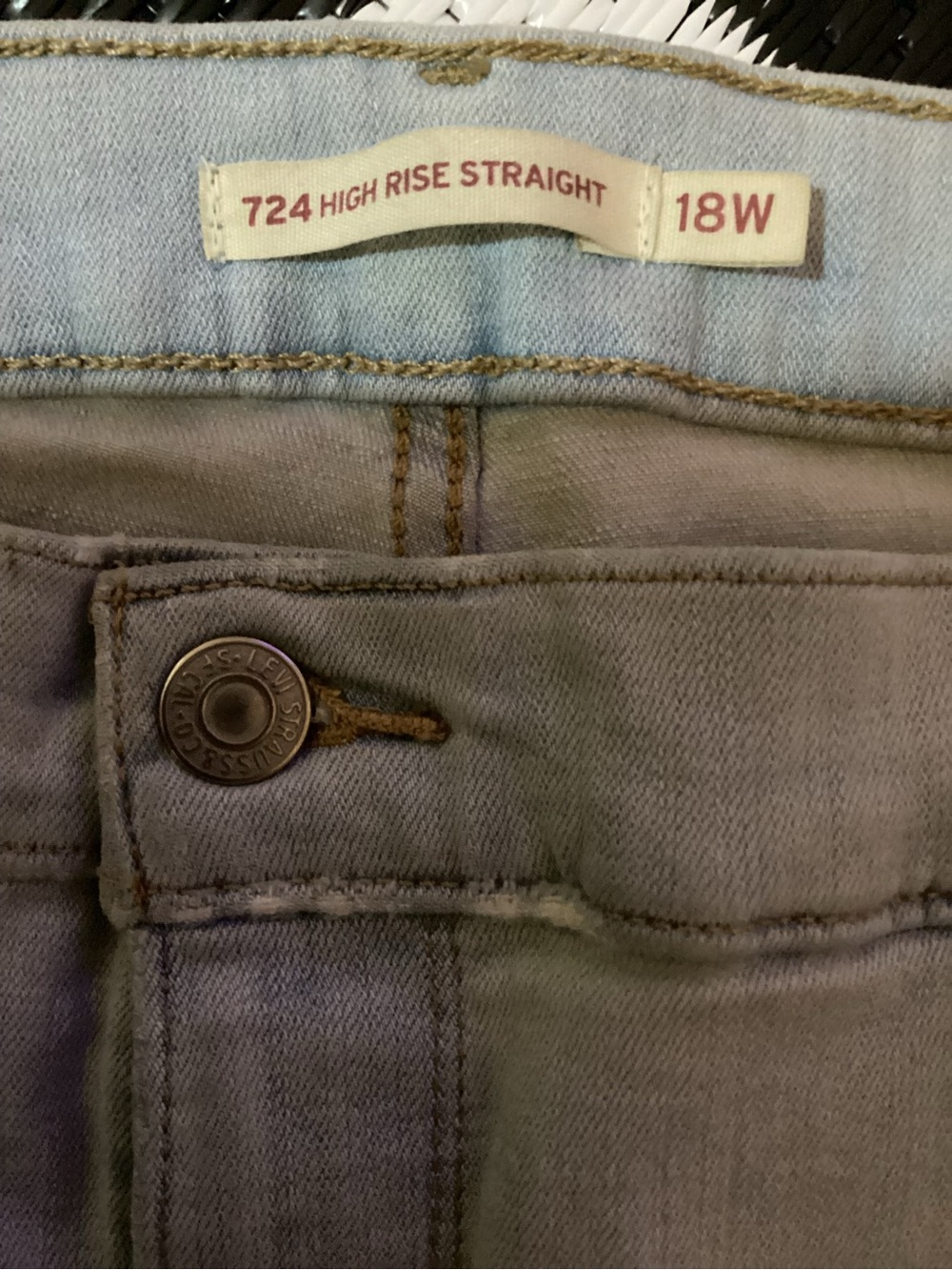 Levi's Plus Size 18W Straight Leg Jeans Raw Hem Light Wash - Picture 7 of 9